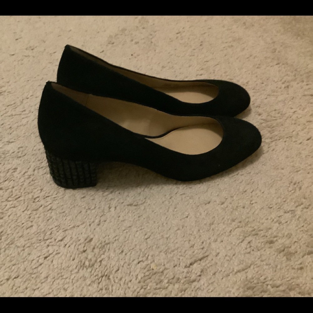 Shoes - Picture 4 of 16